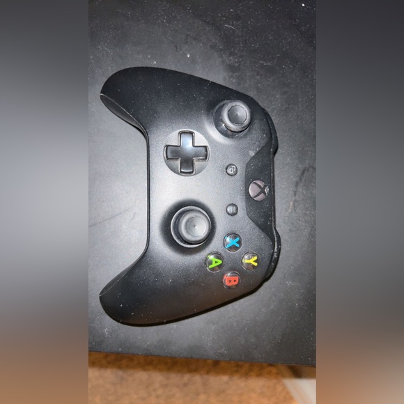 Xbox controller - Picture 1 of 1